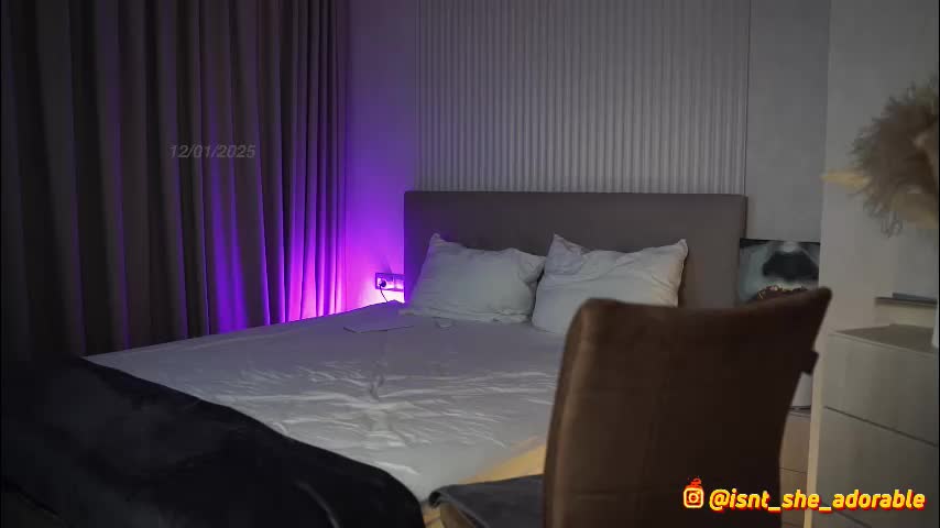 gold_blond Adult Chat December 1, 2025