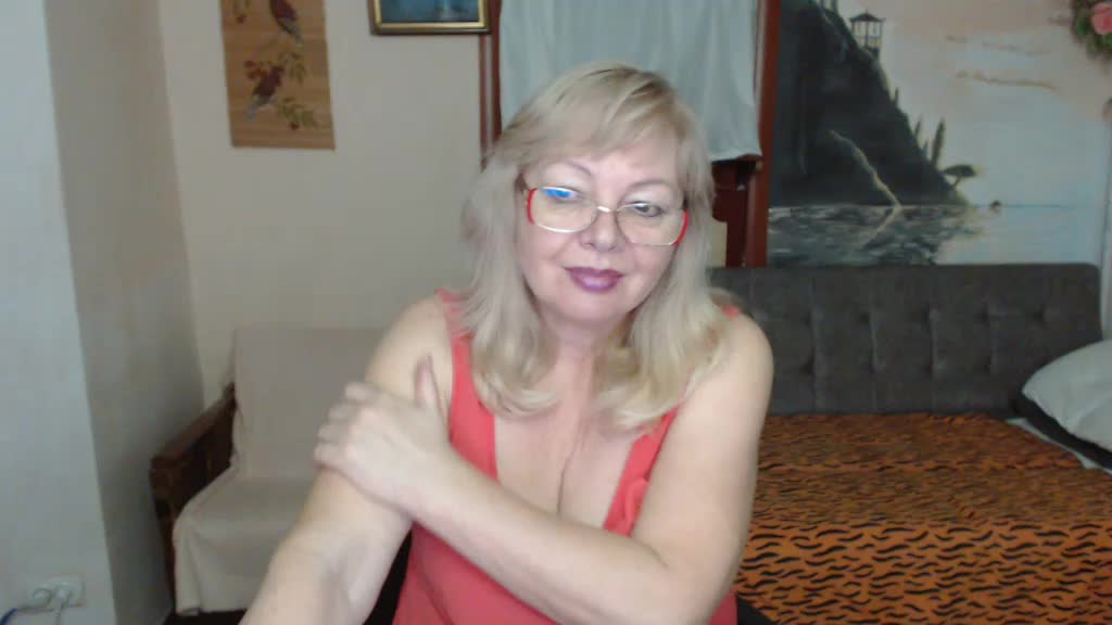 EvelynLoveShy Adult Chat December 2, 2025