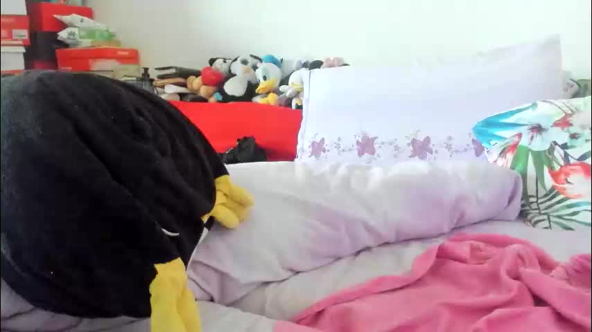 lovelywoman23 Adult Chat December 1, 2025