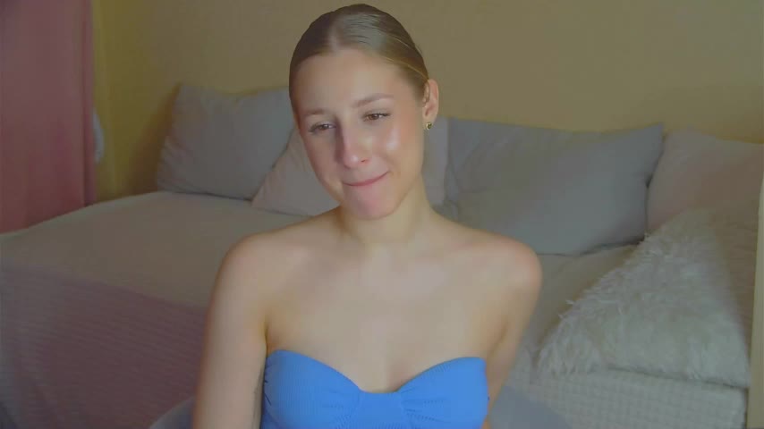 BritneyCruze Adult Chat December 1, 2025