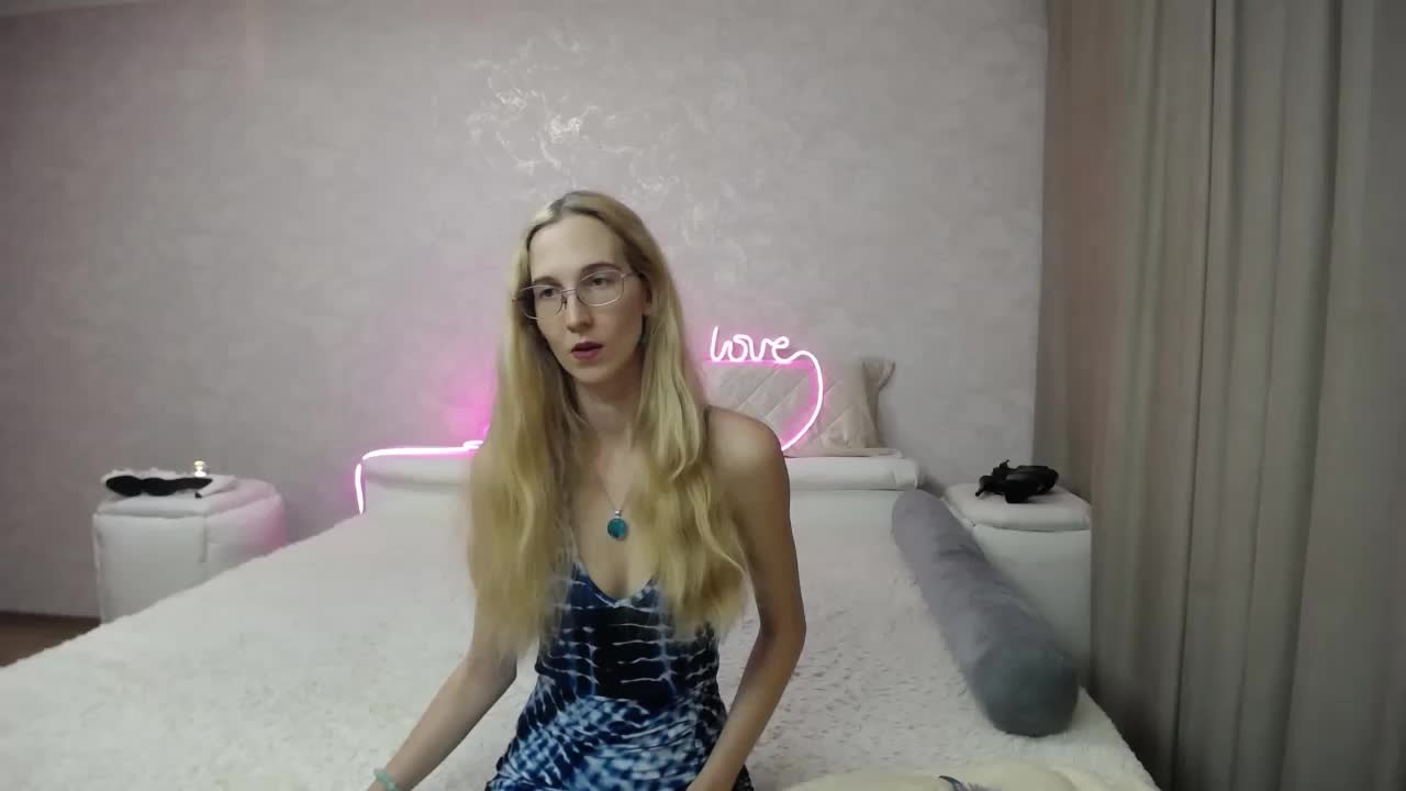 LizzieBrait Adult Chat December 2, 2025