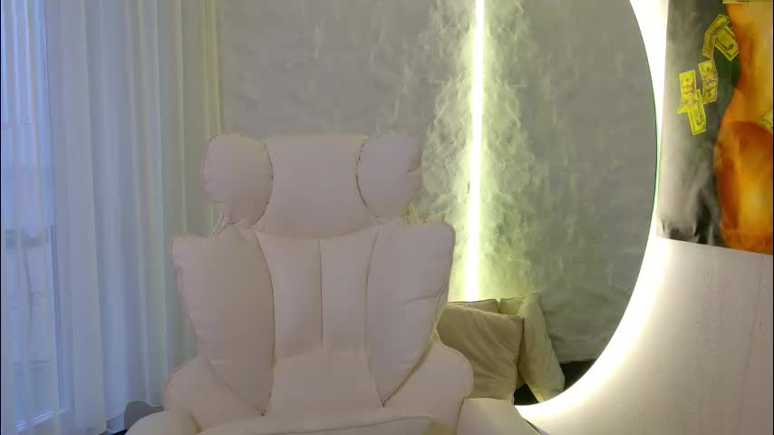 monique_a Adult Chat December 2, 2025