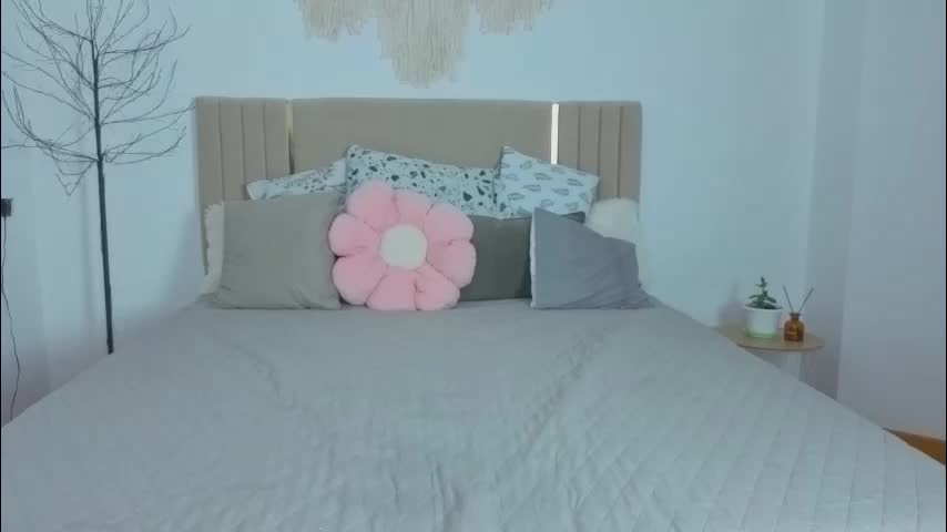 lina_muse_ Adult Chat December 2, 2025