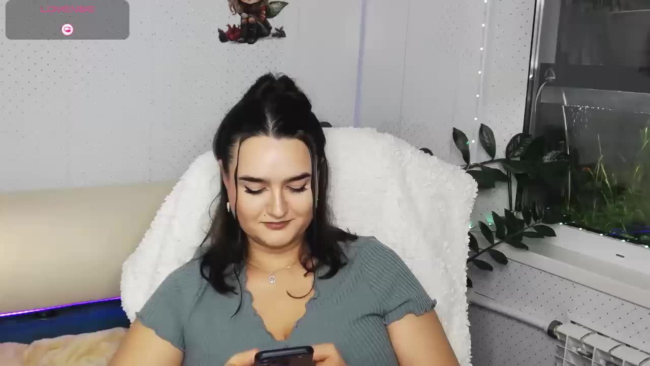 LinaCrave Adult Chat December 2, 2025