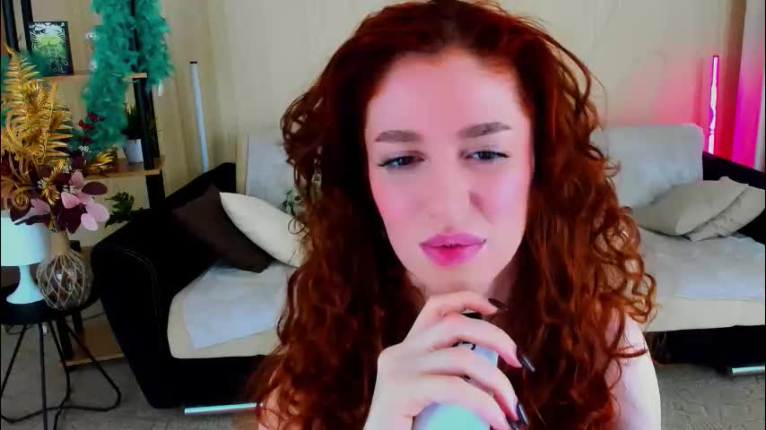 christinaconteeree Adult Chat December 2, 2025