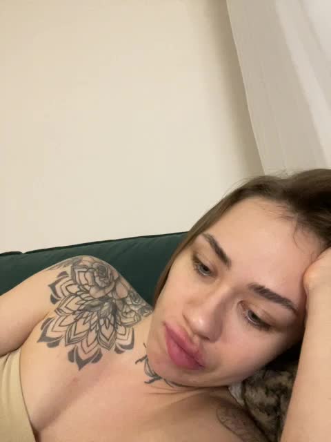 v_-_-_v Adult Chat December 2, 2025