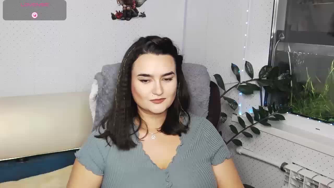 LinaCrave Adult Chat December 2, 2025