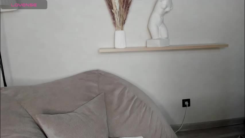 mariel_brown Adult Chat December 2, 2025