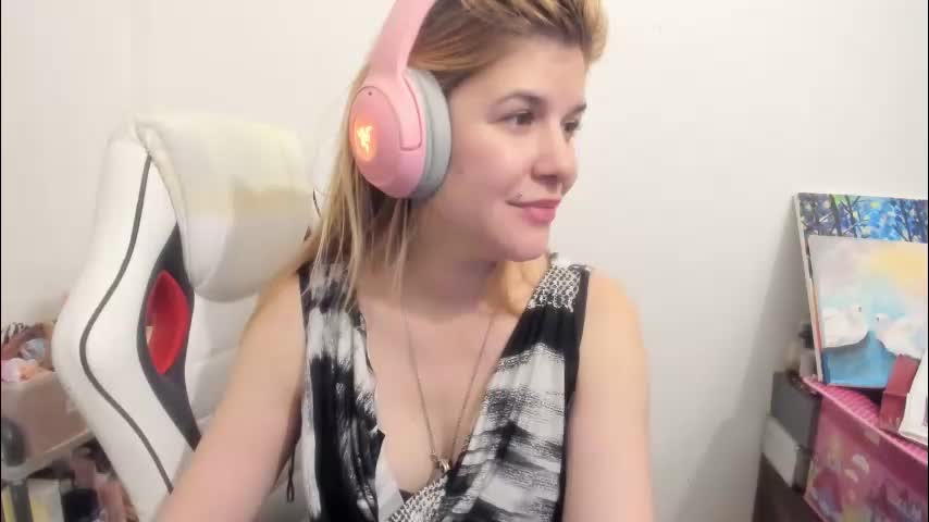 artsyandcraftsy_ Adult Chat December 2, 2025