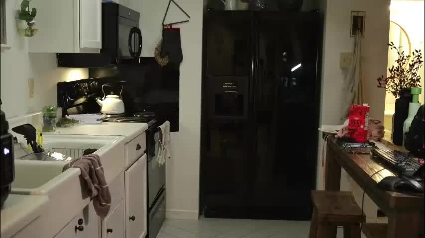 creature_marie Adult Chat December 2, 2025