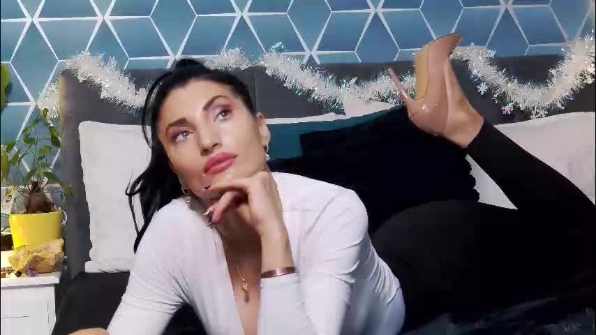 zoeylarkens Adult Chat December 3, 2025