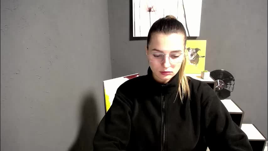 olivia_vi Adult Chat December 2, 2025