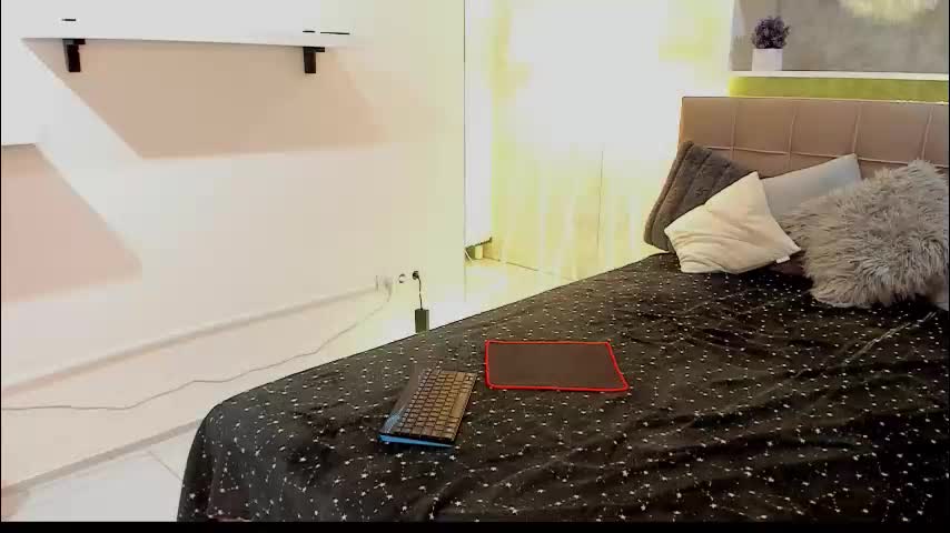 isabelkiss Adult Chat December 2, 2025