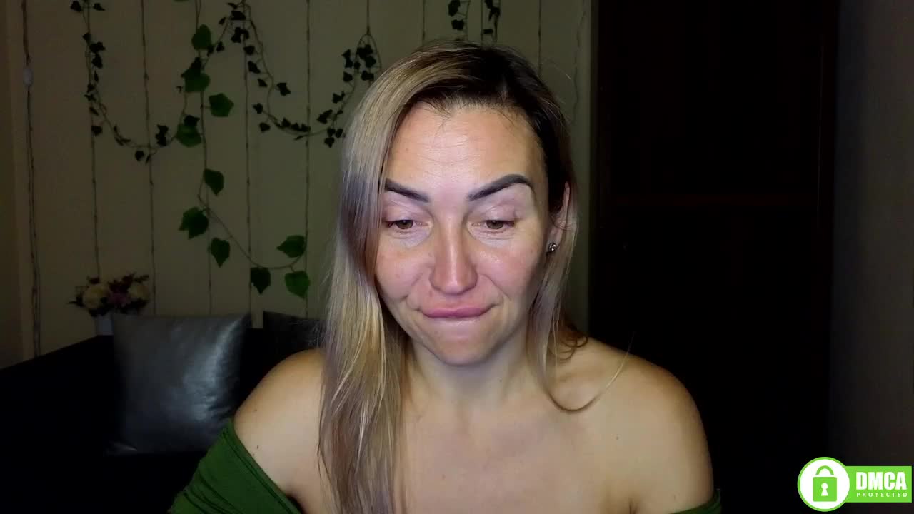 Jullyblondkiss Adult Chat December 2, 2025