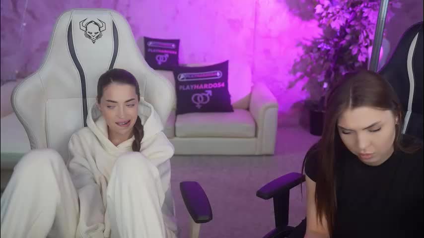 anabel054 Adult Chat December 2, 2025