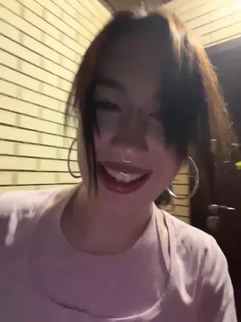 CurvyWoman- Adult Chat December 2, 2025