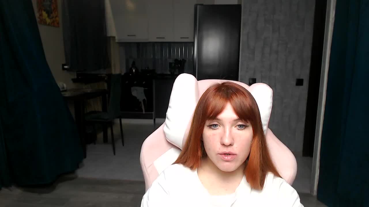 Regimasmile_2025-12-03_17-12-59_912 Adult Chat December 3, 2025