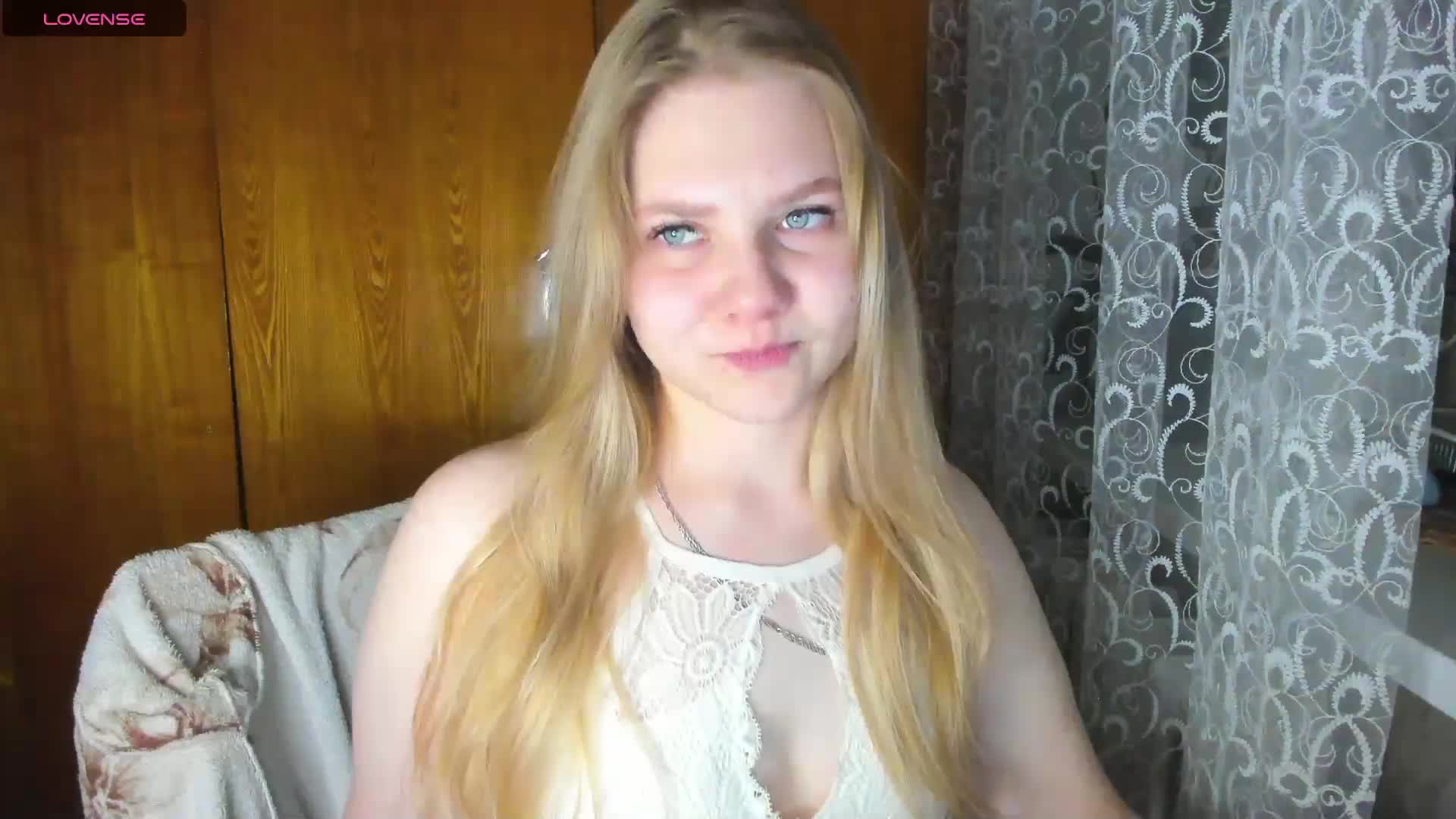 Emma-Frizea Adult Chat December 3, 2025