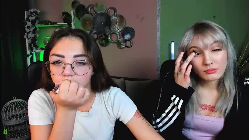 kiki_swan Adult Chat December 3, 2025