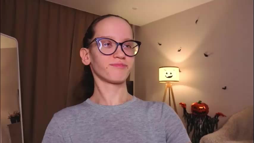 lynettebails Adult Chat December 3, 2025