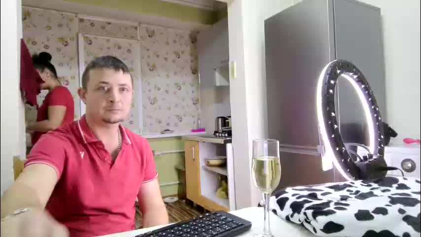 best_ass2000 Adult Chat December 3, 2025