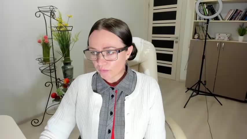 Vika73 Adult Chat December 3, 2025