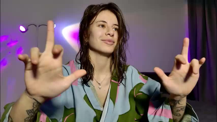 lucyrait Adult Chat December 4, 2025