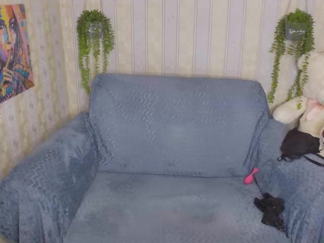 LinaSexyLady Adult Chat December 3, 2025