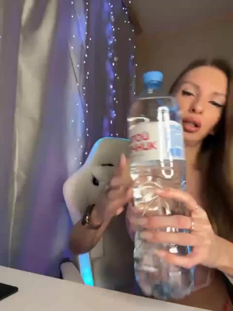 GoldPussy69 Adult Chat December 3, 2025