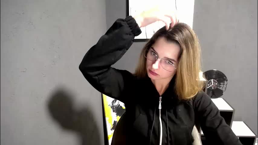 olivia_vi Adult Chat December 3, 2025