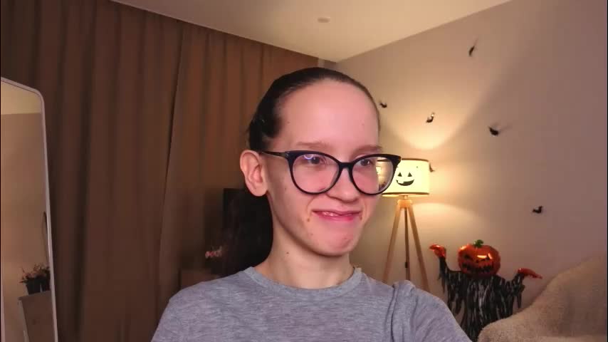 lynettebails Adult Chat December 3, 2025