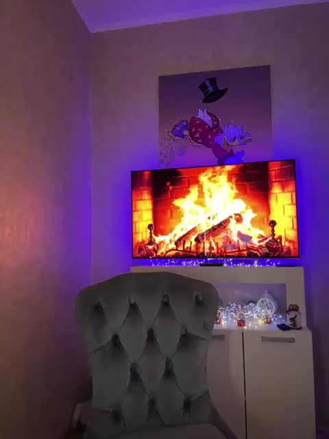 VictoriaFoxxx Adult Chat December 3, 2025