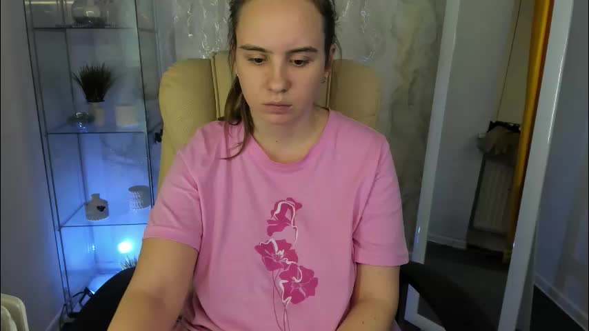 l1ka_one Adult Chat December 4, 2025