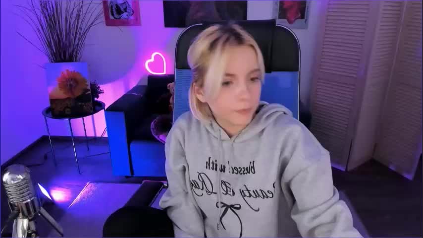 aurorawrenfield Adult Chat December 3, 2025