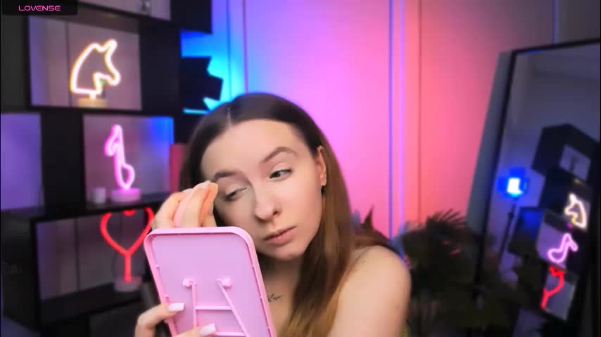 mila_glow Adult Chat December 3, 2025