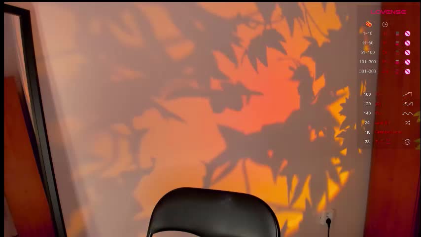 mia_m0re Adult Chat December 4, 2025