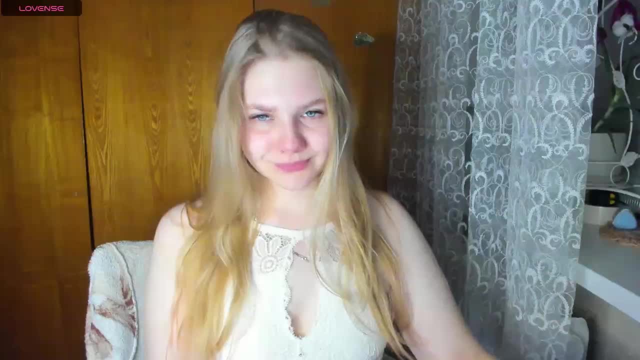 Emma-Frizea Adult Chat December 3, 2025