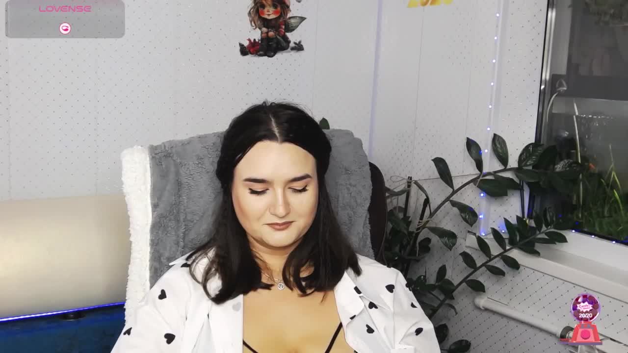 LinaCrave Adult Chat December 3, 2025