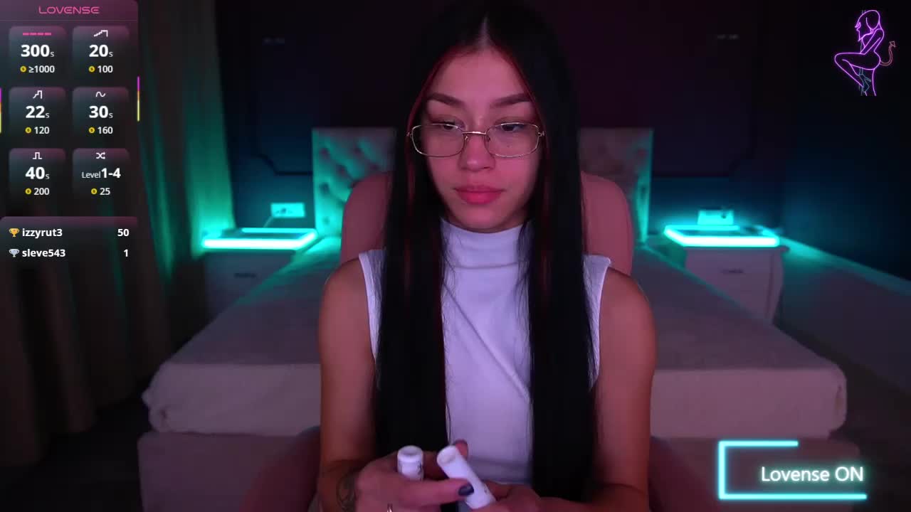 FataleNellie_2025-12-03_07-03-39_665 Adult Chat December 3, 2025