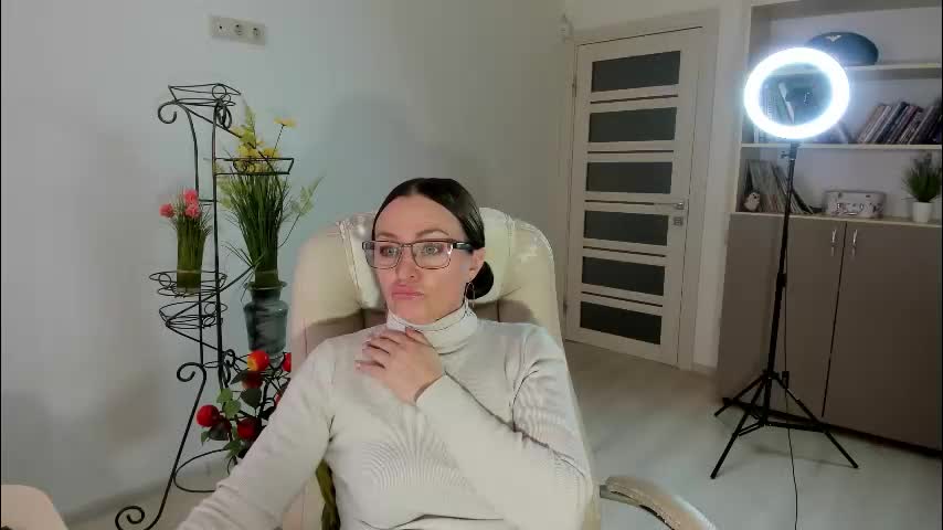 vika7333 Adult Chat December 3, 2025