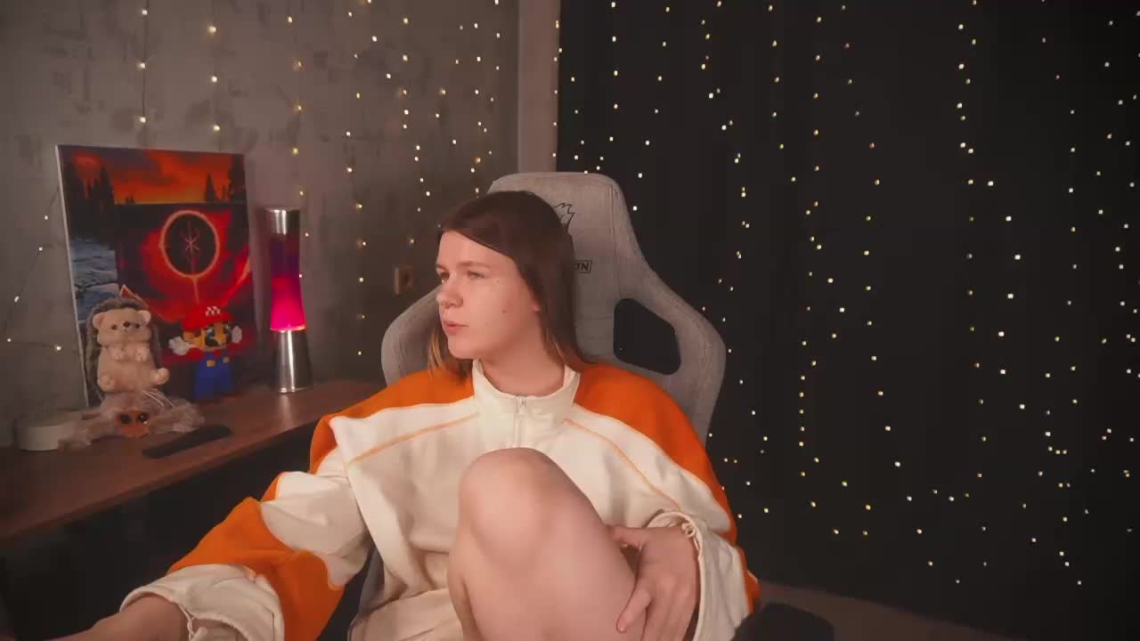 cutesoneckaaa Adult Chat December 3, 2025