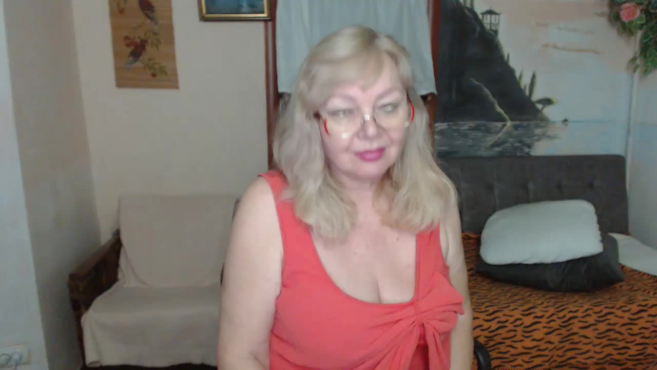 EvelynLoveShy Adult Chat December 3, 2025