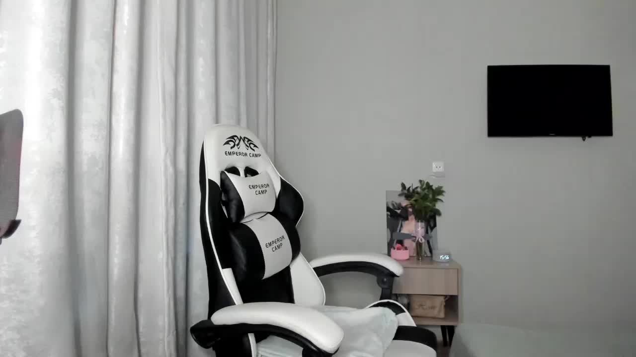 Kiza9 Adult Chat December 3, 2025