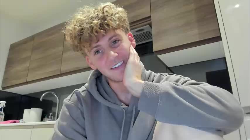 dominantalex182 Adult Chat December 3, 2025