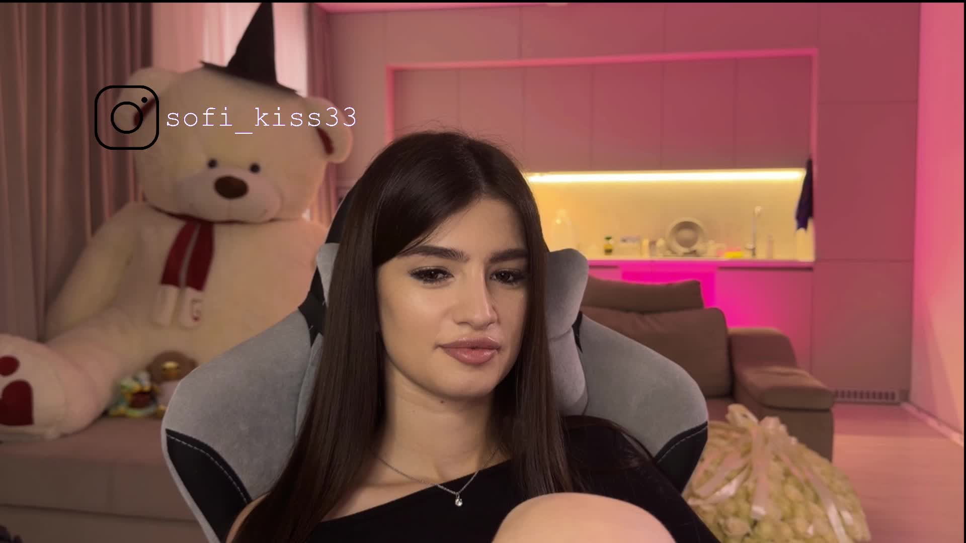 Sofi-Mi Adult Chat December 4, 2025