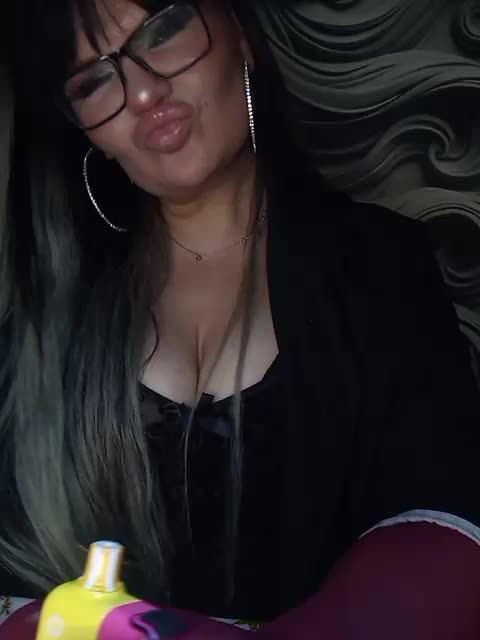 Brunetochkaaa Adult Chat December 4, 2025