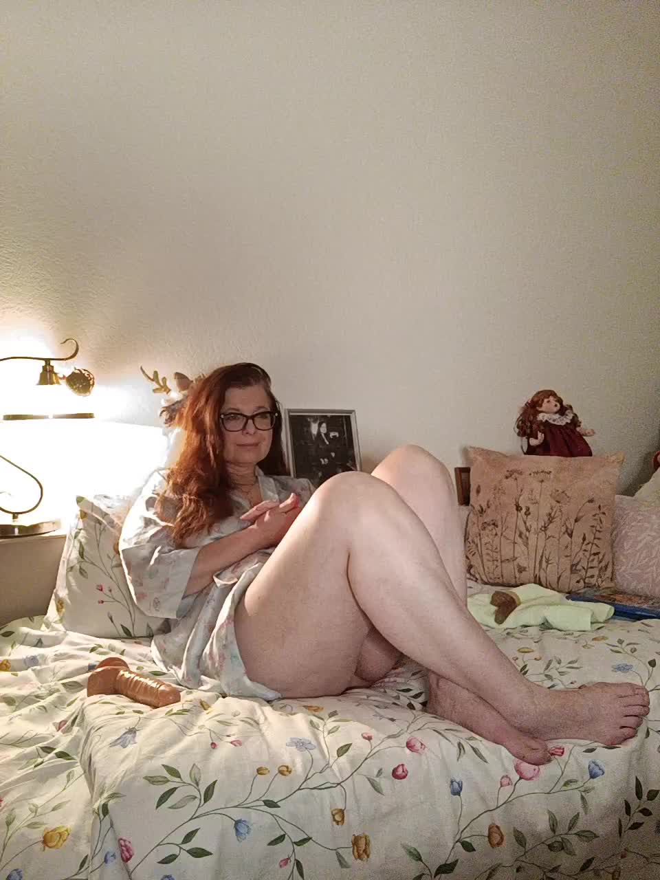 HelenBerg Adult Chat December 4, 2025