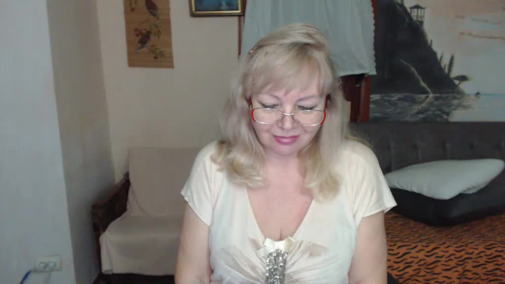 EvelynLoveShy Adult Chat December 4, 2025