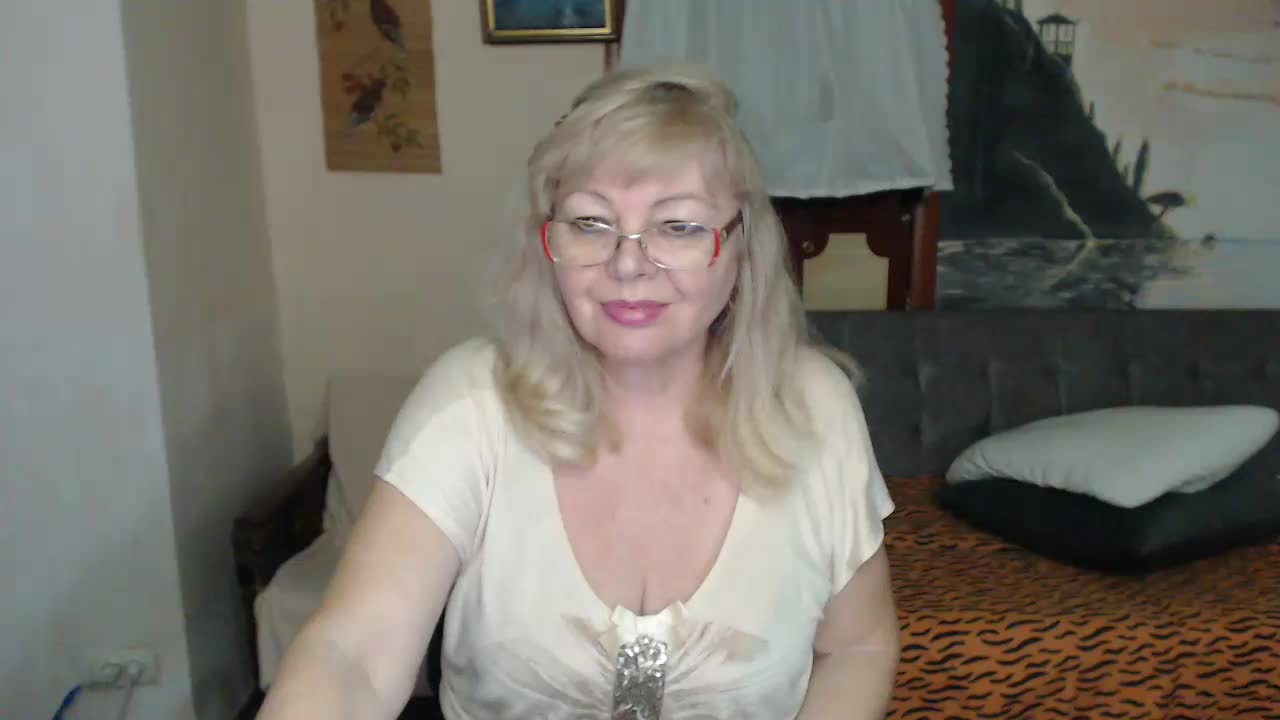 EvelynLoveShy Adult Chat December 4, 2025