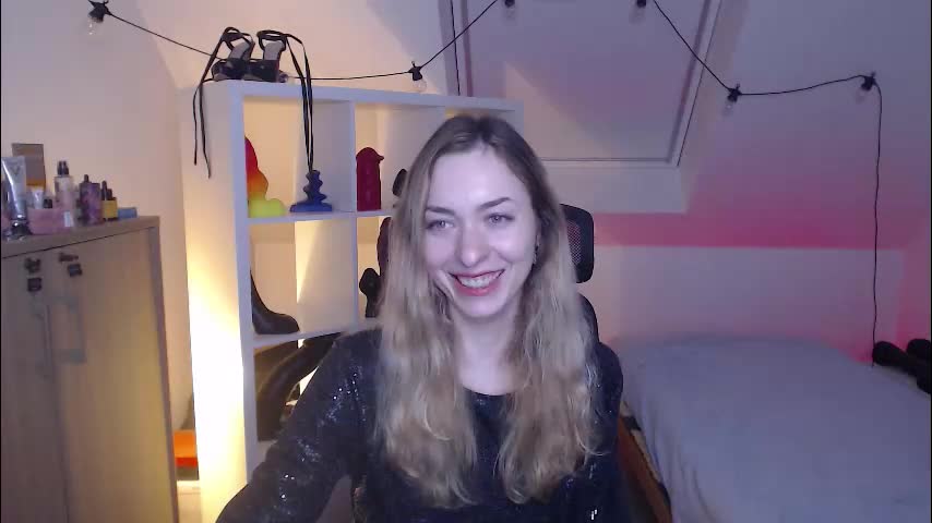 scarlet_sophie Adult Chat December 4, 2025